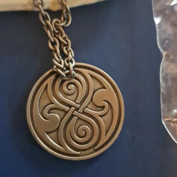 3 Doctor Who necklace set trio pouch Dr quote silver tone - Picture 3 of 6